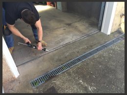 Garage door threshold - How to fit